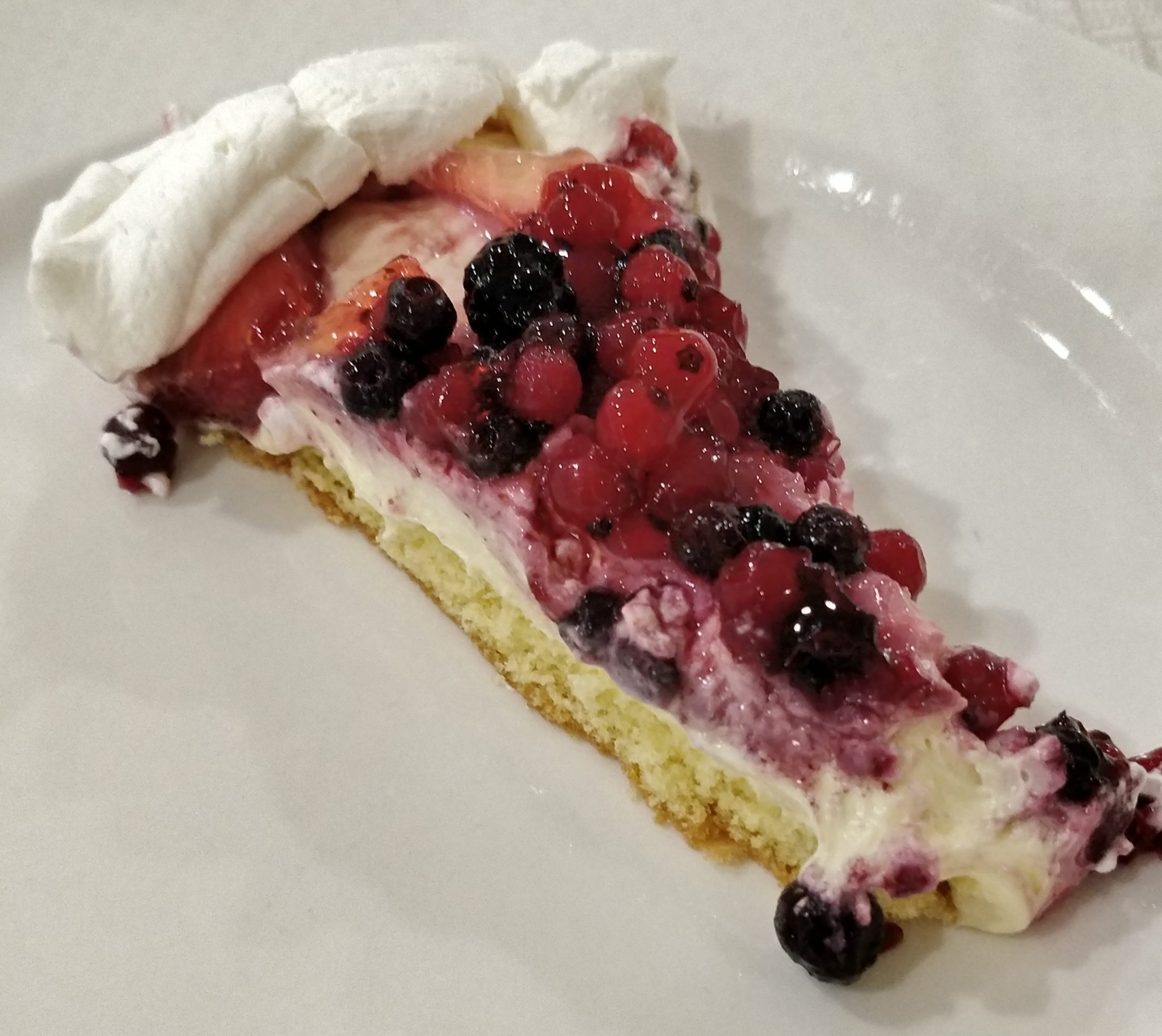 dolce ai frutti di bosco